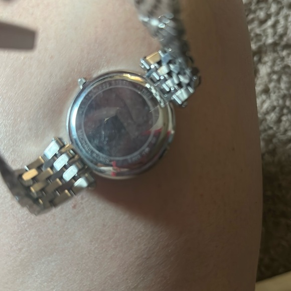 Elegant Silver and Pink Women\'s Watch